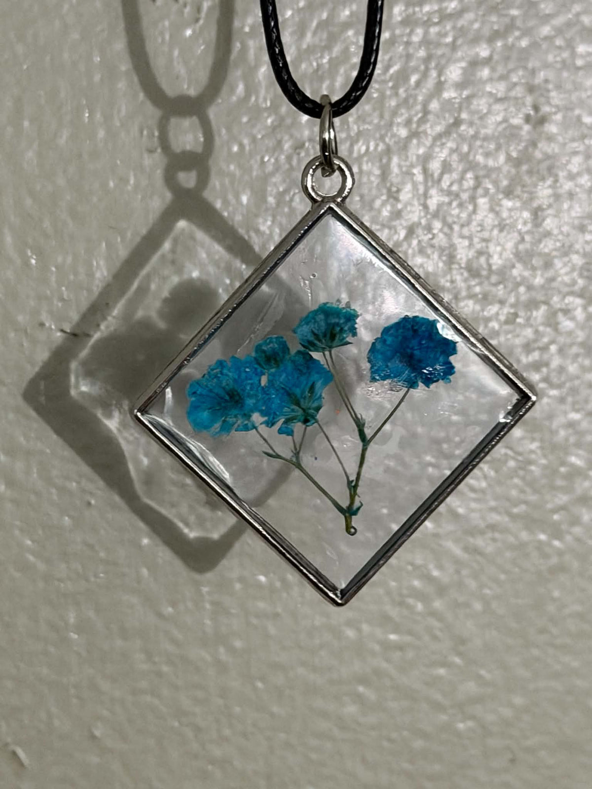 Blue Gypsophila Diamond Resin Necklace