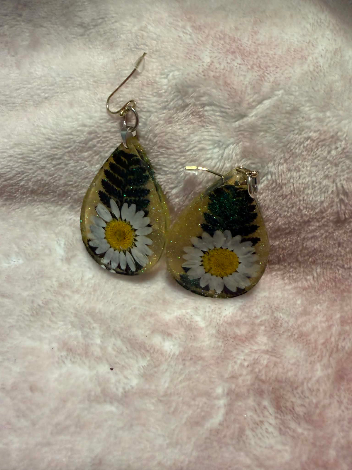 Daisy & Fern Teardrop Resin Earrings