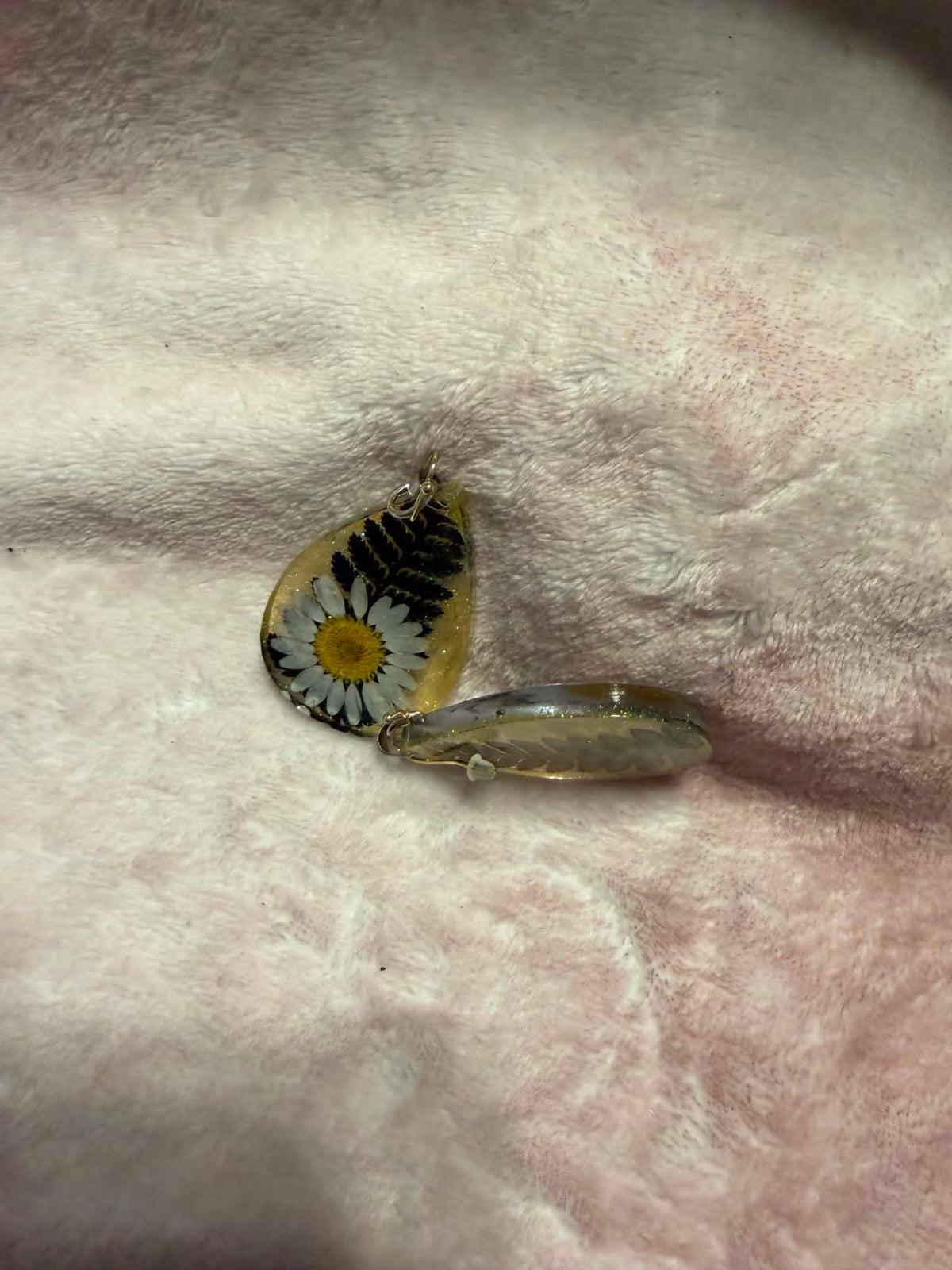 Daisy & Fern Teardrop Resin Earrings