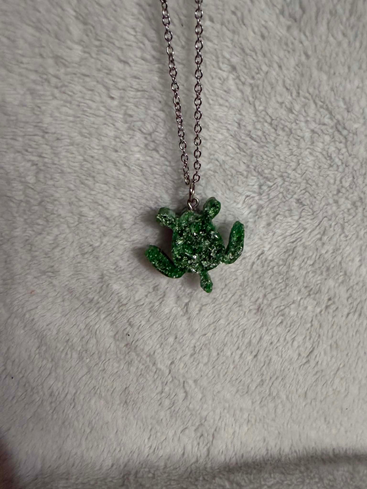 Green & Silver Sea Turtle Pendant Necklace