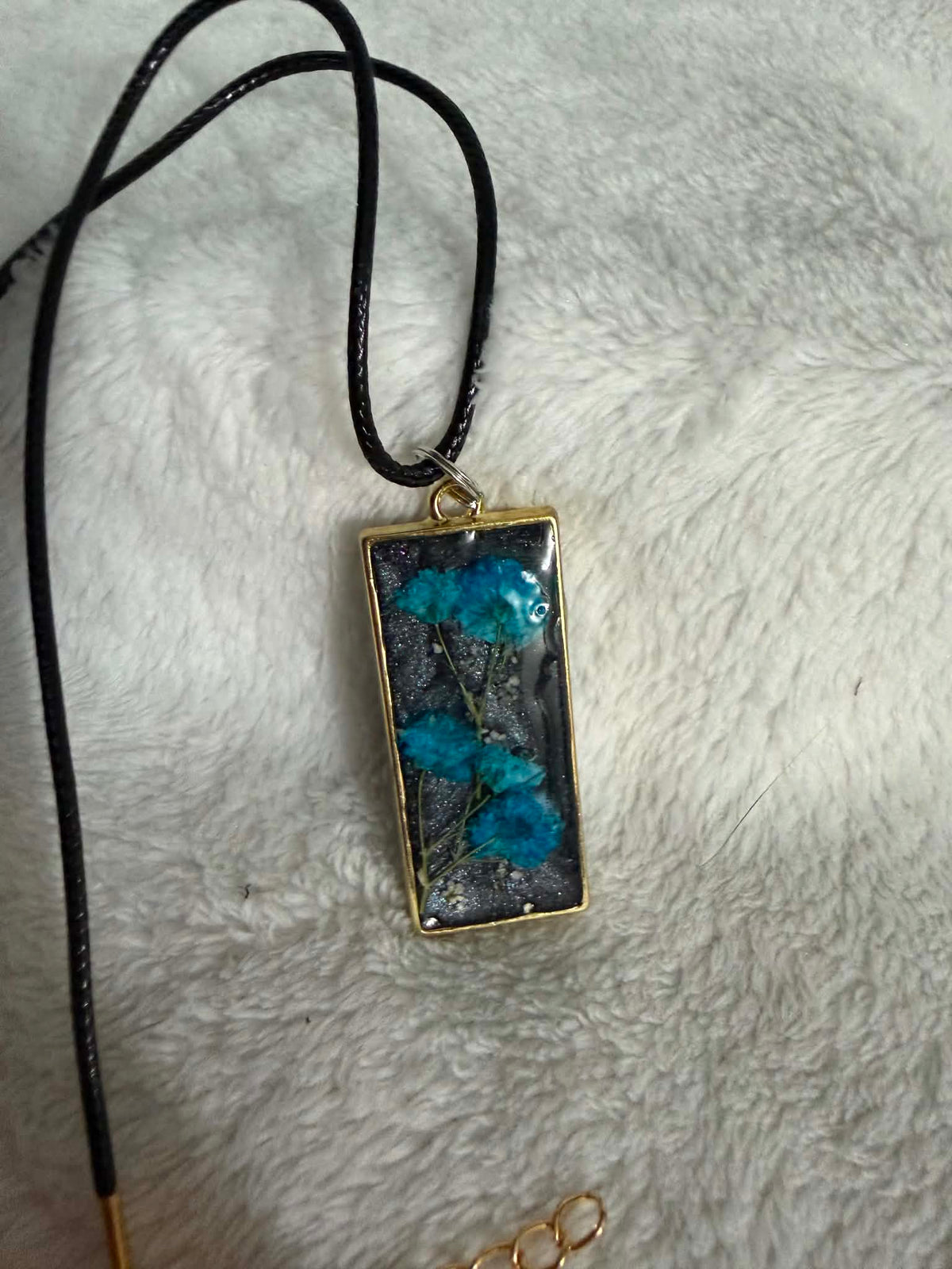 Turquoise Baby's Breath Resin Rectangle Bezel Pendant Necklace