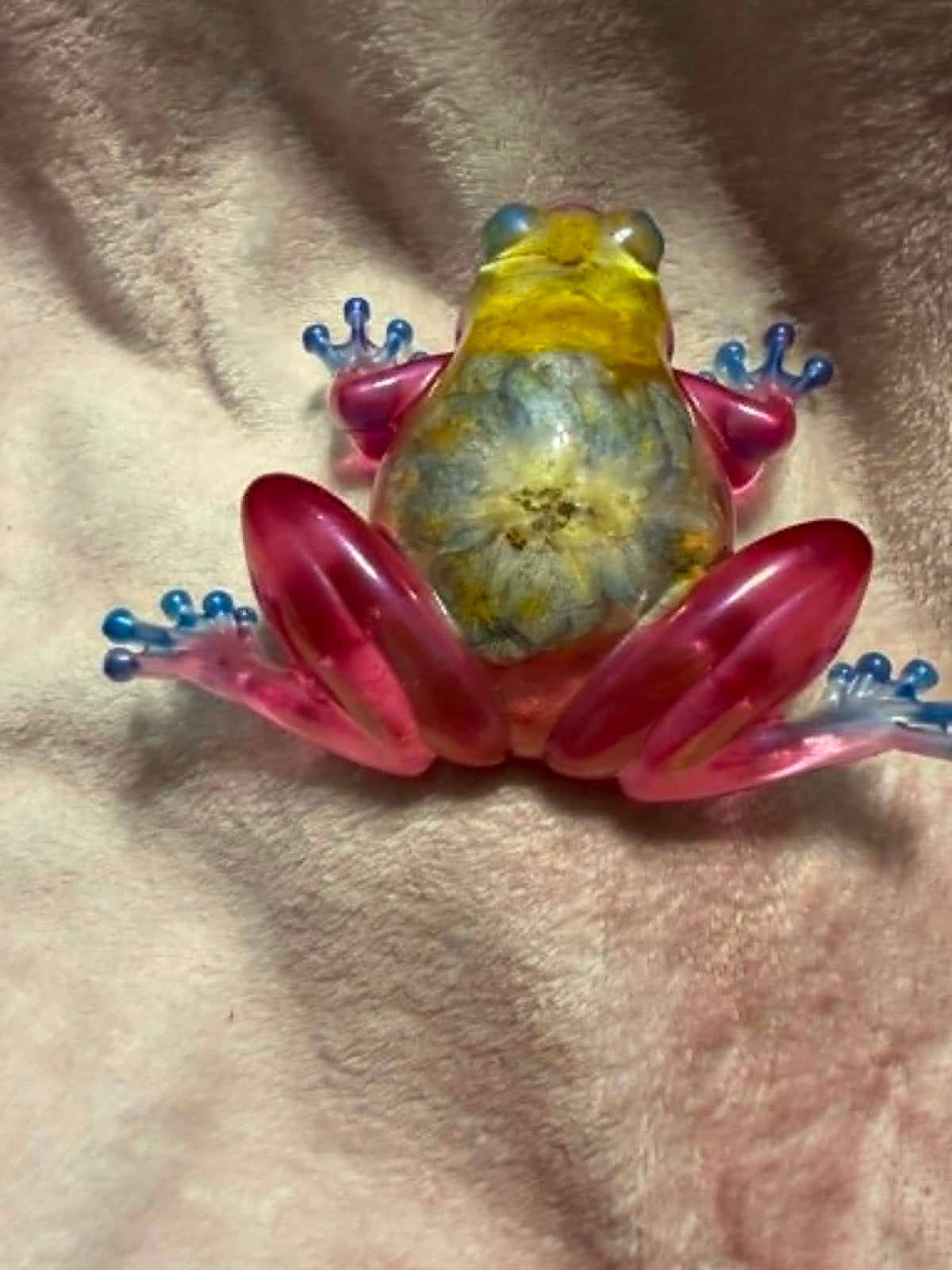 Medium Frog Figurine with Dried Hydrangea & Daisy